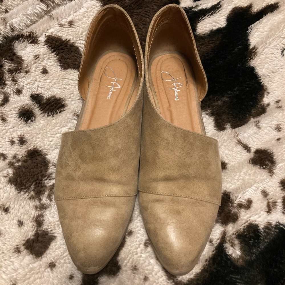 Women’s flats
